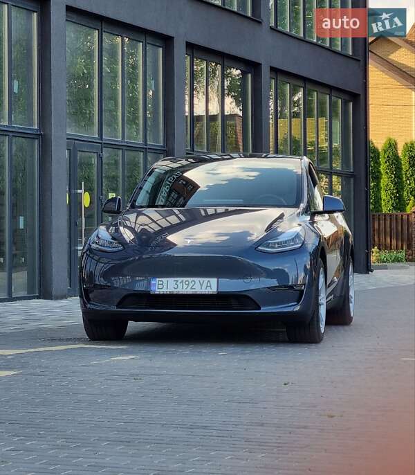 Позашляховик / Кросовер Tesla Model Y 2023 в Полтаві