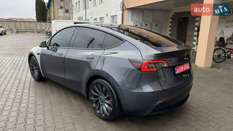 Внедорожник / Кроссовер Tesla Model Y 2021 в Луцке