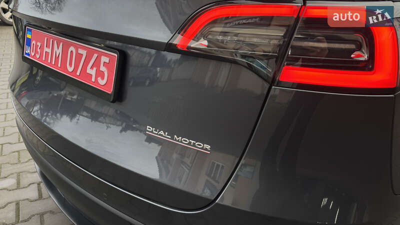 Внедорожник / Кроссовер Tesla Model Y 2021 в Луцке