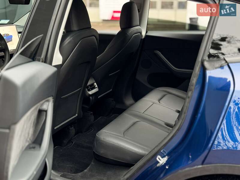 Позашляховик / Кросовер Tesla Model Y 2024 в Києві