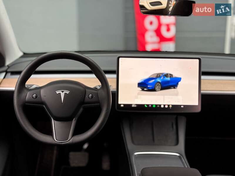 Позашляховик / Кросовер Tesla Model Y 2024 в Києві