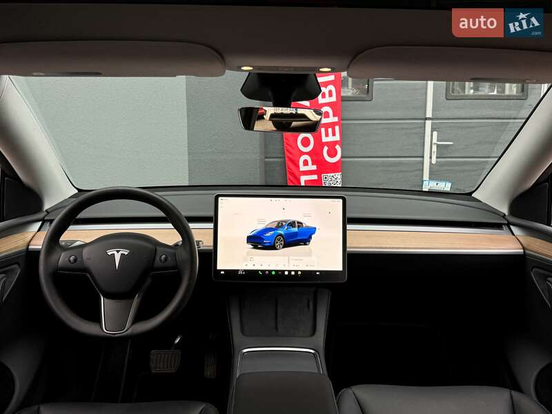 Позашляховик / Кросовер Tesla Model Y 2024 в Києві