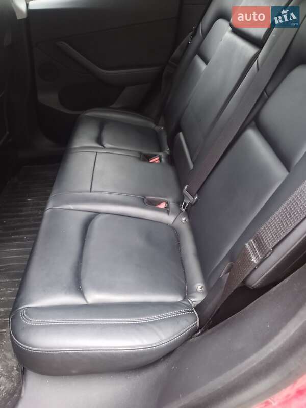 Позашляховик / Кросовер Tesla Model Y 2021 в Тернополі