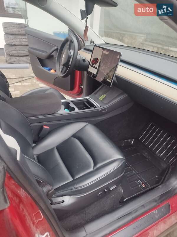 Позашляховик / Кросовер Tesla Model Y 2021 в Тернополі