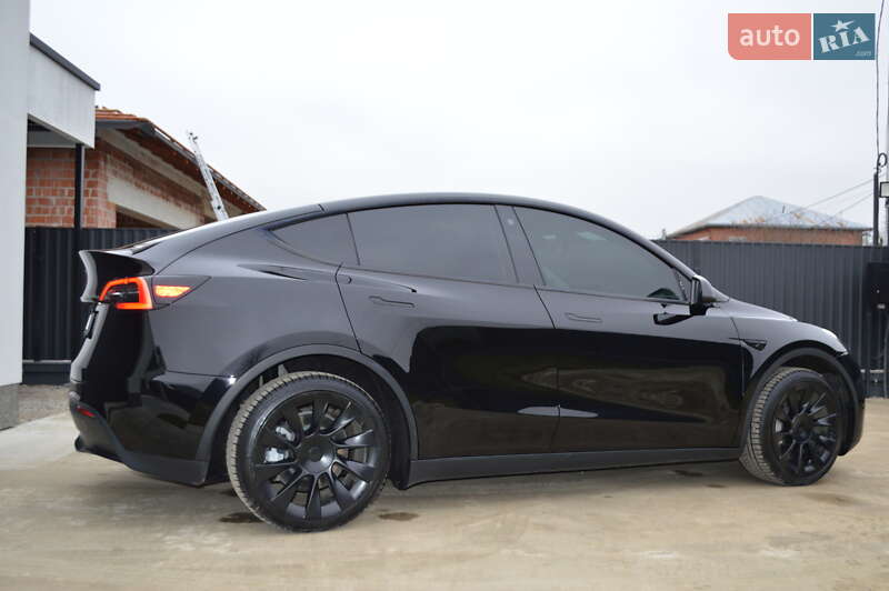 Внедорожник / Кроссовер Tesla Model Y 2022 в Ивано-Франковске