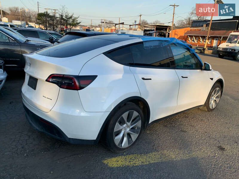 Внедорожник / Кроссовер Tesla Model Y 2021 в Долине