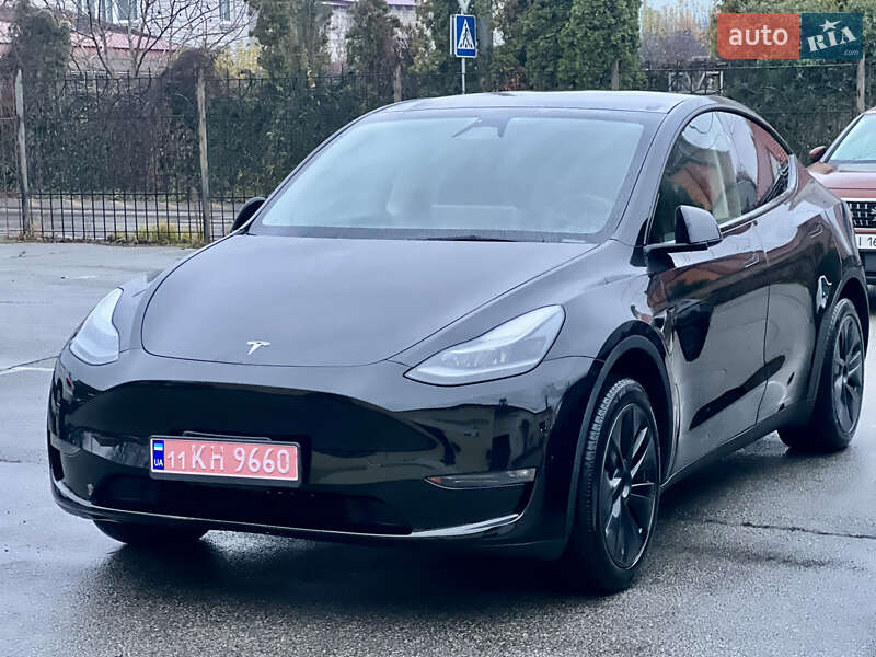 Внедорожник / Кроссовер Tesla Model Y 2024 в Киеве