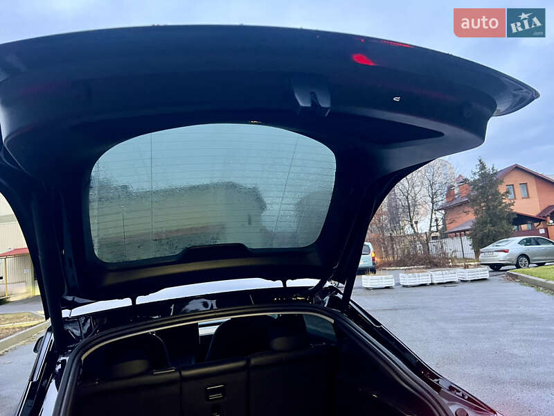 Внедорожник / Кроссовер Tesla Model Y 2024 в Киеве