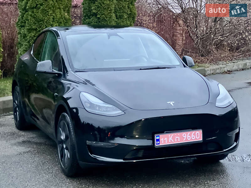 Внедорожник / Кроссовер Tesla Model Y 2024 в Киеве