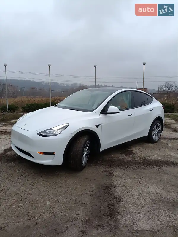 Tesla Model Y 2022