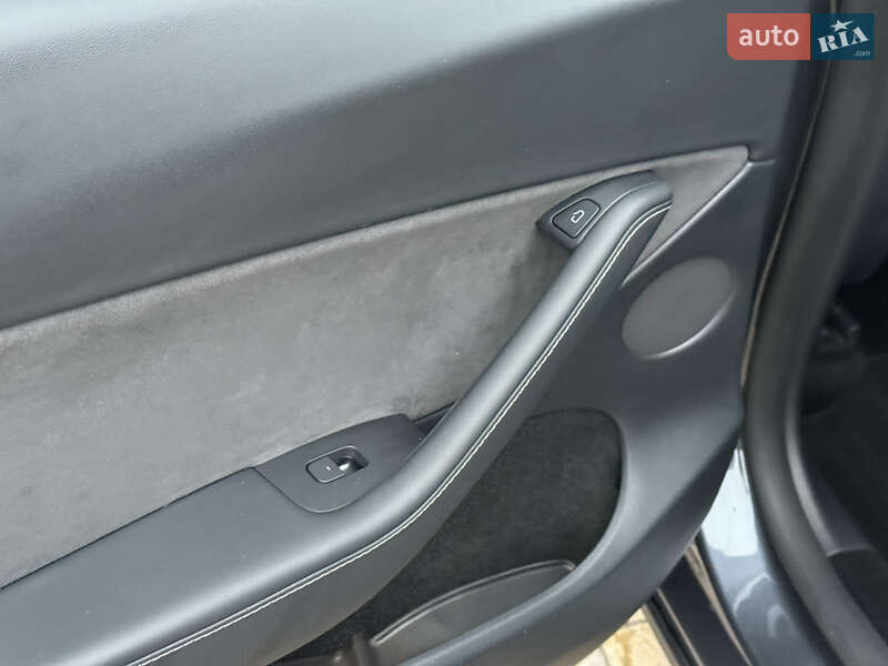 Внедорожник / Кроссовер Tesla Model Y 2023 в Тернополе