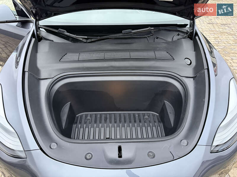 Внедорожник / Кроссовер Tesla Model Y 2023 в Тернополе