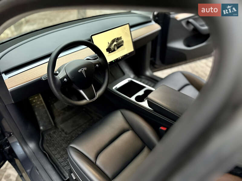 Внедорожник / Кроссовер Tesla Model Y 2023 в Тернополе фото 46 Внедорожник / Кроссовер Tesla Model Y 2023 в Тернополе