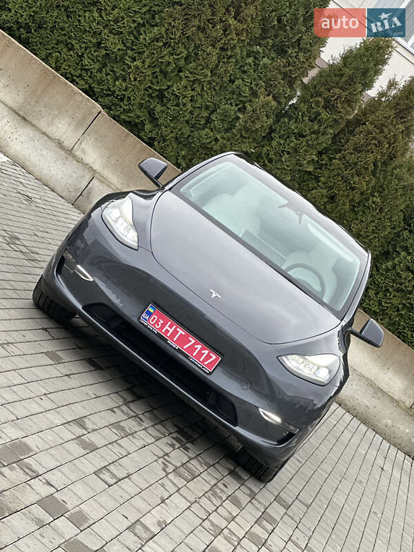 Внедорожник / Кроссовер Tesla Model Y 2023 в Ровно