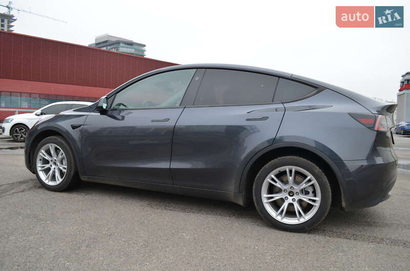 Позашляховик / Кросовер Tesla Model Y 2024 в Дніпрі фото 12 Позашляховик / Кросовер Tesla Model Y 2024 в Дніпрі