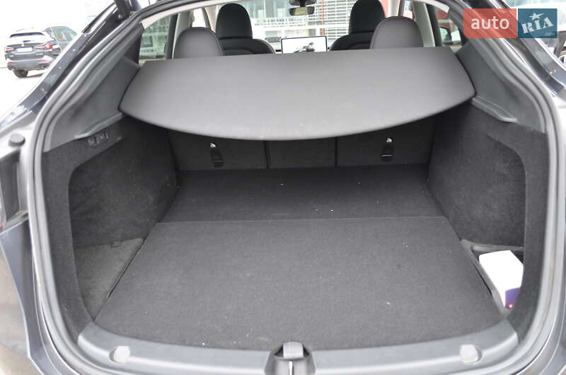 Позашляховик / Кросовер Tesla Model Y 2024 в Дніпрі фото 26 Позашляховик / Кросовер Tesla Model Y 2024 в Дніпрі