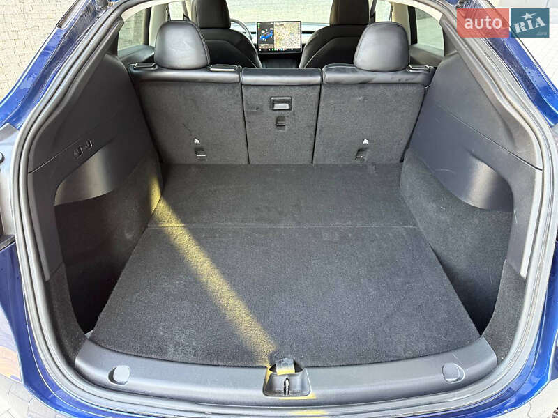 Внедорожник / Кроссовер Tesla Model Y 2021 в Луцке