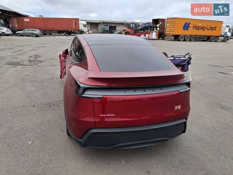Внедорожник / Кроссовер Tesla Model Y 2026 в Киеве