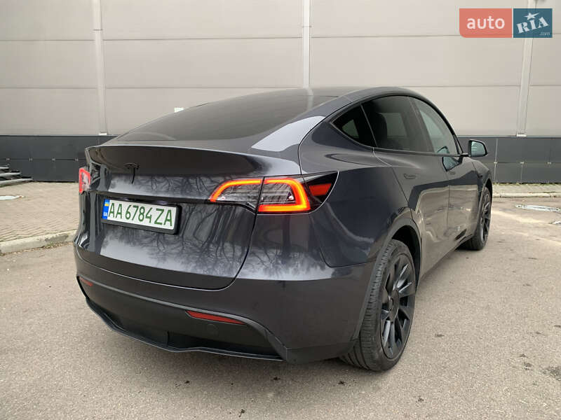 Внедорожник / Кроссовер Tesla Model Y 2024 в Киеве