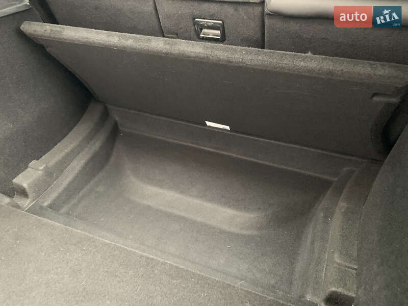 Внедорожник / Кроссовер Tesla Model Y 2024 в Киеве