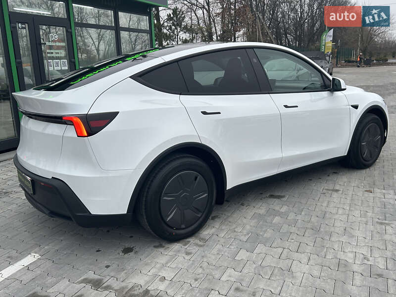 Внедорожник / Кроссовер Tesla Model Y 2025 в Киеве