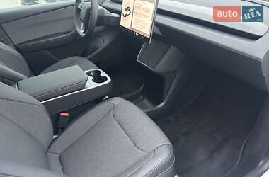 Позашляховик / Кросовер Tesla Model Y 2025 в Києві