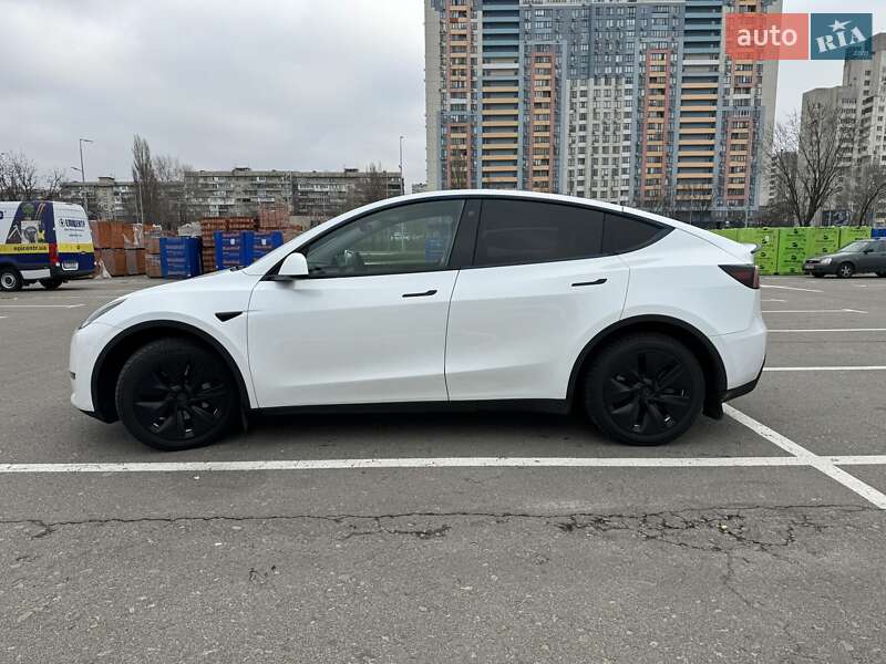 Внедорожник / Кроссовер Tesla Model Y 2022 в Киеве