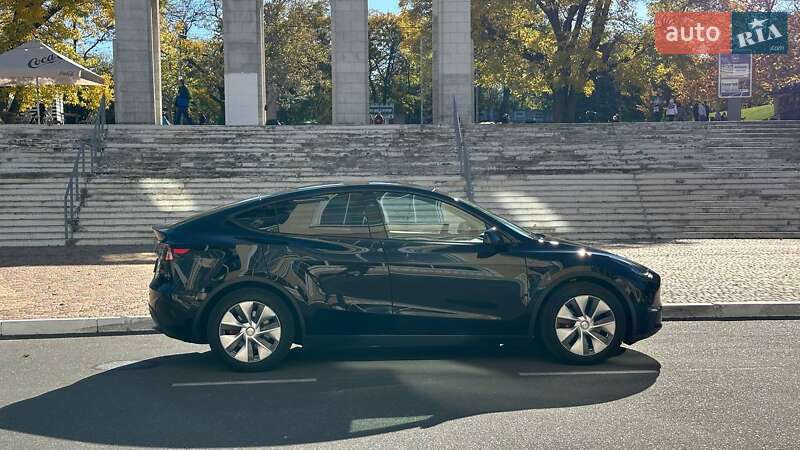 Внедорожник / Кроссовер Tesla Model Y 2024 в Одессе