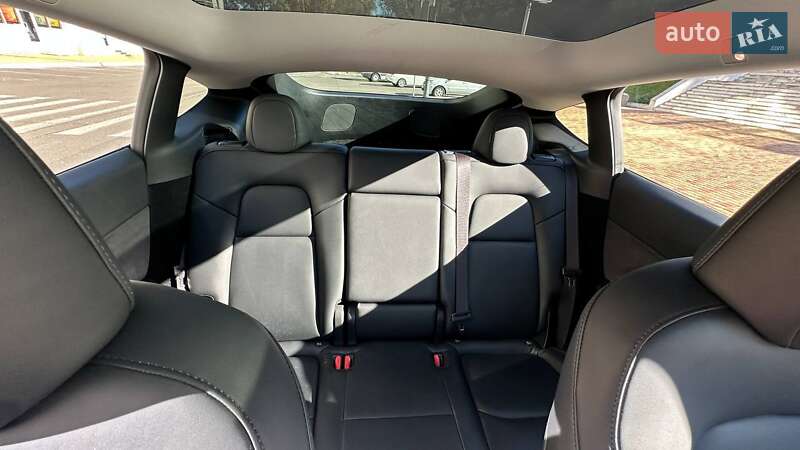 Внедорожник / Кроссовер Tesla Model Y 2024 в Одессе