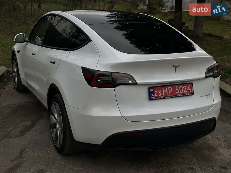 Внедорожник / Кроссовер Tesla Model Y 2023 в Львове