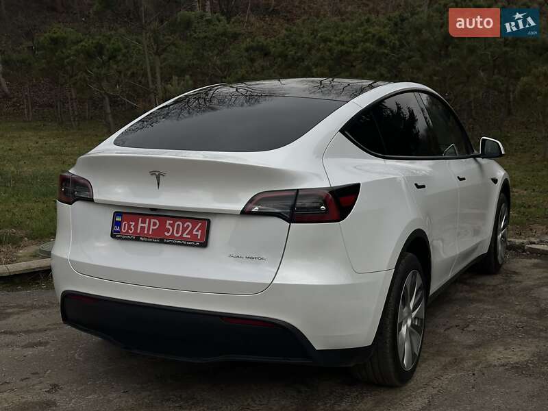 Внедорожник / Кроссовер Tesla Model Y 2023 в Львове