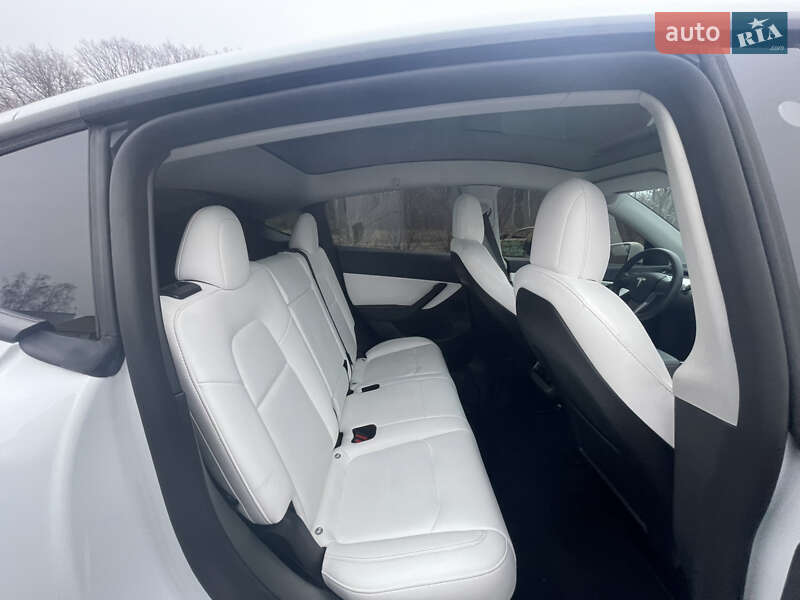 Внедорожник / Кроссовер Tesla Model Y 2022 в Киеве фото 13 Внедорожник / Кроссовер Tesla Model Y 2022 в Киеве
