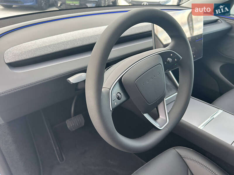 Внедорожник / Кроссовер Tesla Model Y 2025 в Киеве фото 27 Внедорожник / Кроссовер Tesla Model Y 2025 в Киеве