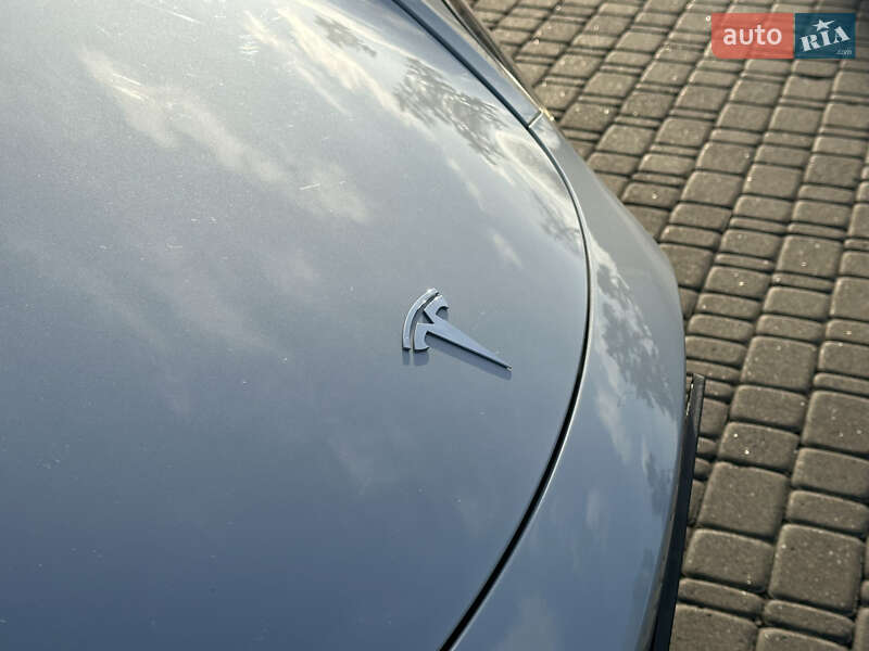 Внедорожник / Кроссовер Tesla Model Y 2022 в Киеве