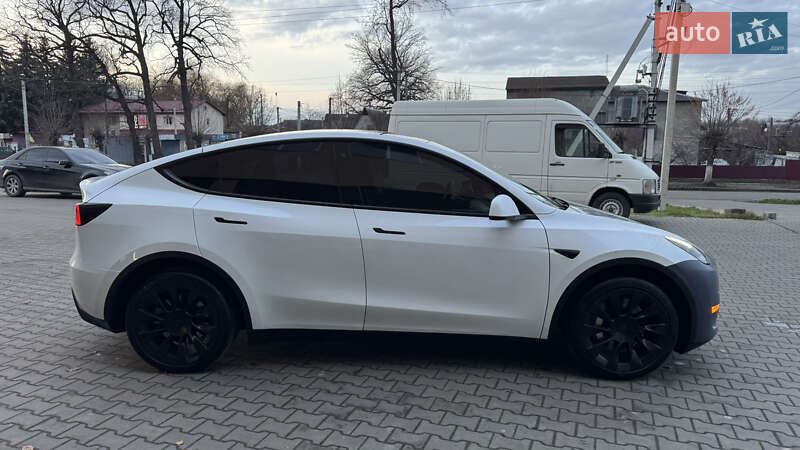 Внедорожник / Кроссовер Tesla Model Y 2020 в Луцке