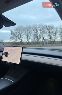 Внедорожник / Кроссовер Tesla Model Y 2021 в Ровно