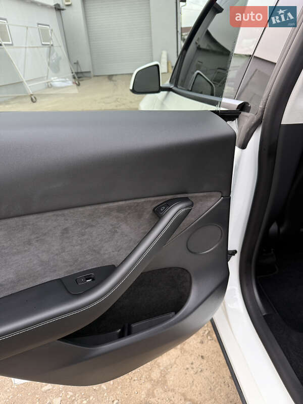 Внедорожник / Кроссовер Tesla Model Y 2022 в Луцке фото 33 Внедорожник / Кроссовер Tesla Model Y 2022 в Луцке