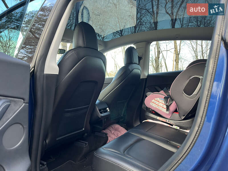 Внедорожник / Кроссовер Tesla Model Y 2021 в Кривом Роге