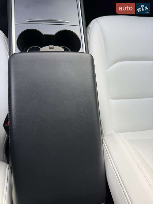 Внедорожник / Кроссовер Tesla Model Y 2023 в Стрые фото 61 Внедорожник / Кроссовер Tesla Model Y 2023 в Стрые