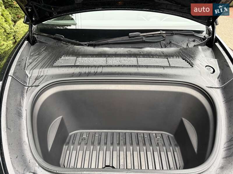 Внедорожник / Кроссовер Tesla Model Y 2022 в Киеве фото 8 Внедорожник / Кроссовер Tesla Model Y 2022 в Киеве