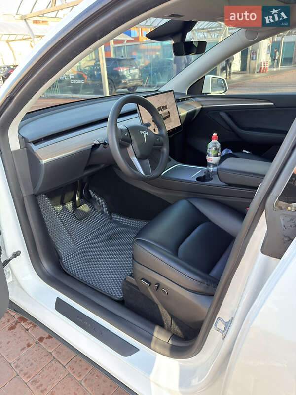 Внедорожник / Кроссовер Tesla Model Y 2023 в Полтаве фото 6 Внедорожник / Кроссовер Tesla Model Y 2023 в Полтаве