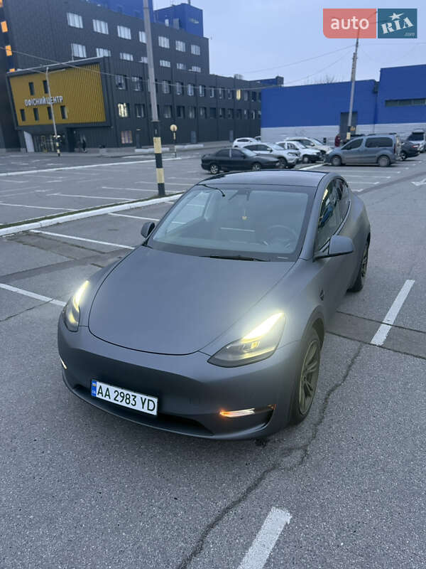 Tesla Model Y 2022