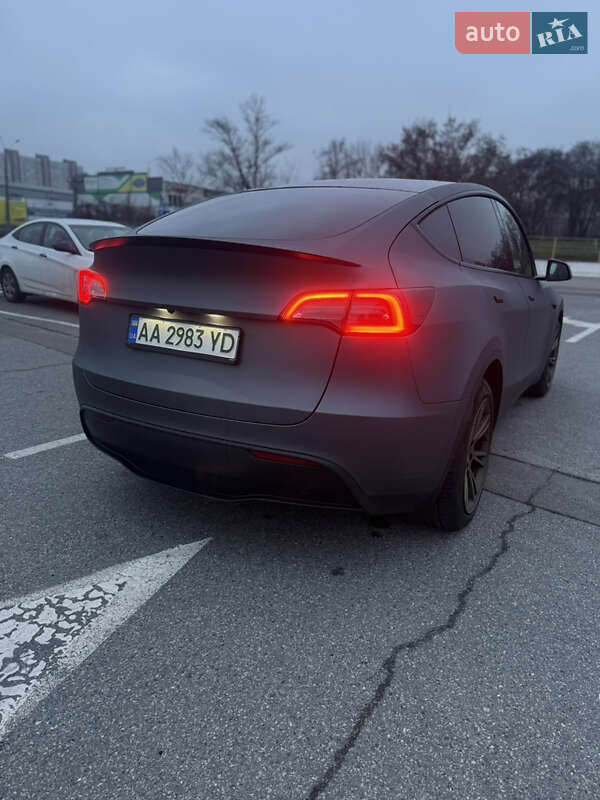 Внедорожник / Кроссовер Tesla Model Y 2022 в Киеве