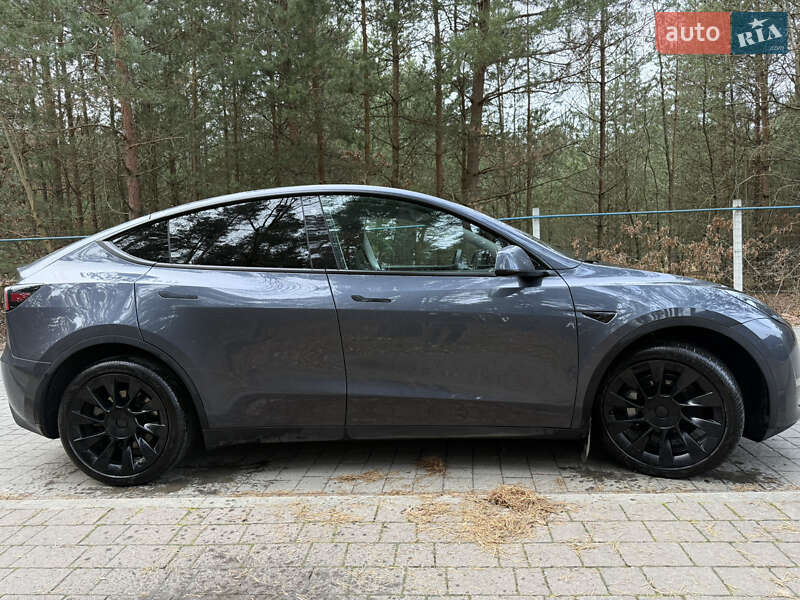 Внедорожник / Кроссовер Tesla Model Y 2023 в Львове