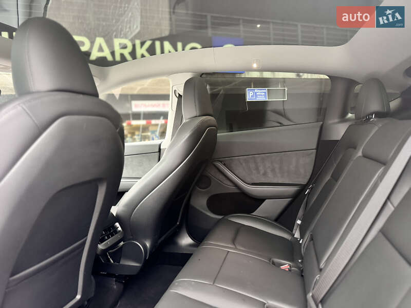Внедорожник / Кроссовер Tesla Model Y 2024 в Киеве фото 15 Внедорожник / Кроссовер Tesla Model Y 2024 в Киеве