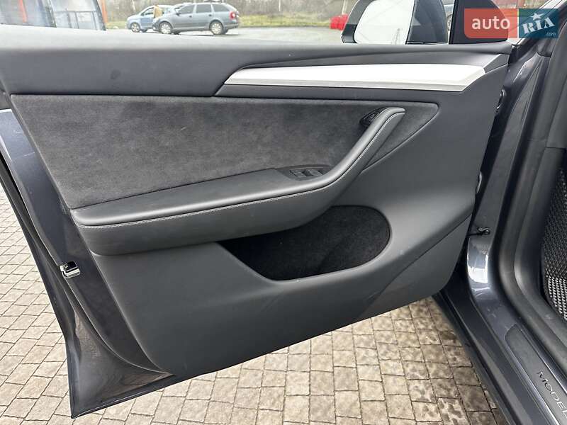 Внедорожник / Кроссовер Tesla Model Y 2023 в Полтаве фото 18 Внедорожник / Кроссовер Tesla Model Y 2023 в Полтаве