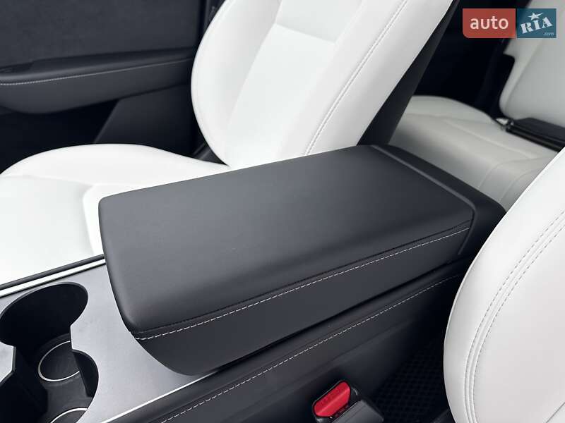 Внедорожник / Кроссовер Tesla Model Y 2023 в Полтаве фото 20 Внедорожник / Кроссовер Tesla Model Y 2023 в Полтаве