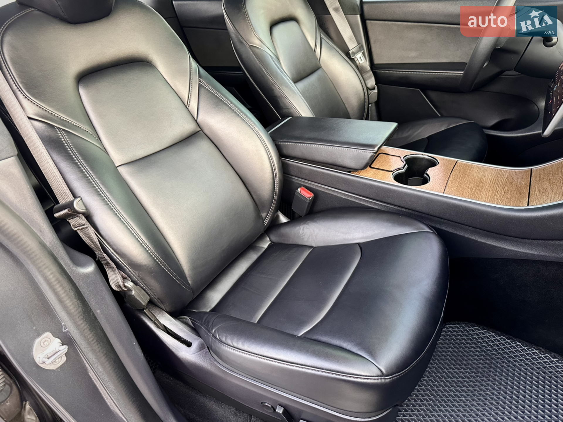 2020 Tesla Model Y - мініатюра 24