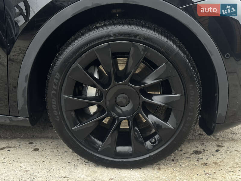 Внедорожник / Кроссовер Tesla Model Y 2021 в Житомире