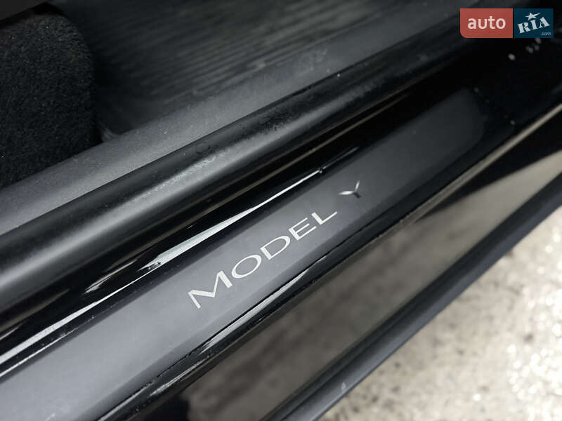 Внедорожник / Кроссовер Tesla Model Y 2021 в Житомире
